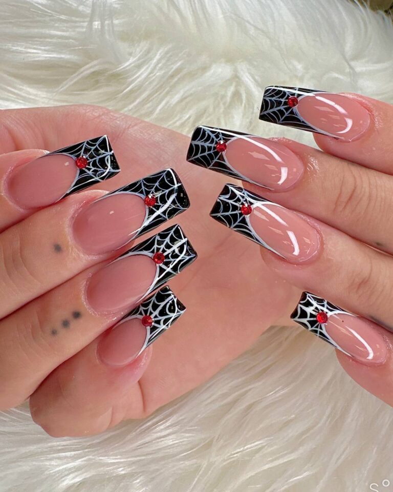 Relax and refresh at Maui Lani’s hidden gem for perfect nails.
